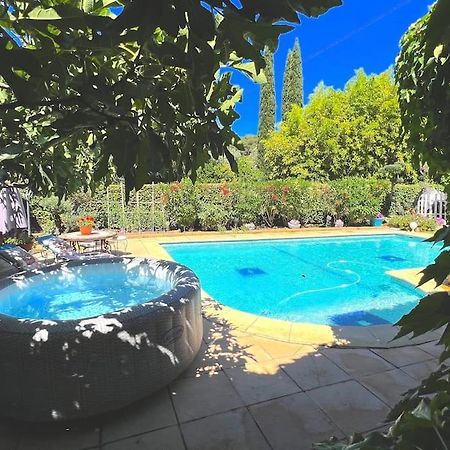 Ferienwohnung Le Jardin De Mae Bouc-Bel-Air Exterior foto