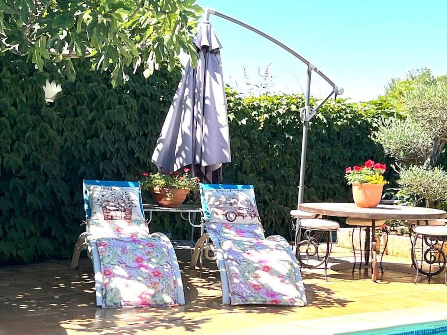 Ferienwohnung Le Jardin De Mae Bouc-Bel-Air Exterior foto